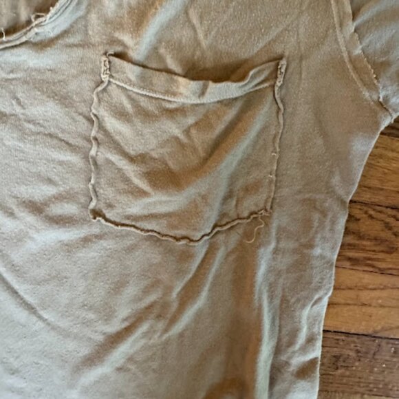 we the free raw edge oversized tee shirt beige xs pocket taupe distressed - Picture 2 of 9
